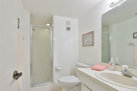 Condominio en venta en Seminole, Florida, 2 dormitorios, 99.87 m2 № 2227569 - foto 15