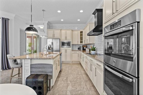 House in Orlando, Florida 3 bedrooms, 212.1 sq.m. № 1832812 - photo 11