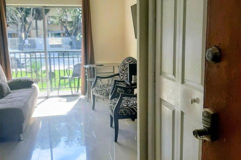 Condo à Sunny Isles Beach, Floride, 1 chambre  № 2031311