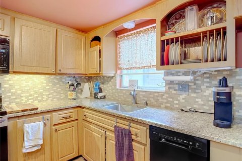 Купить виллу или дом в Холидэй, Флорида 3 комнаты, 137.5м2, № 2314392 - фото 24