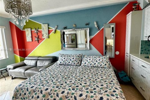 Снять в аренду кондоминиум в Майами-Бич, Флорида 32.05м2, № 1992586 - фото 9