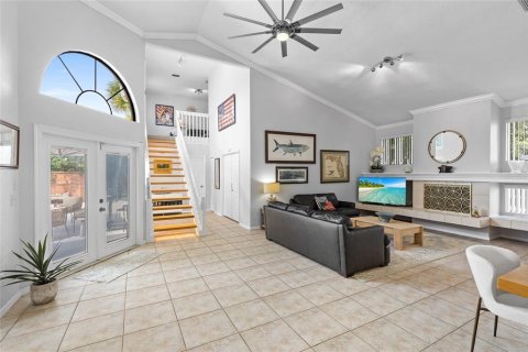 House in Longwood, Florida 4 bedrooms, 234.67 sq.m. № 2209492 - photo 2