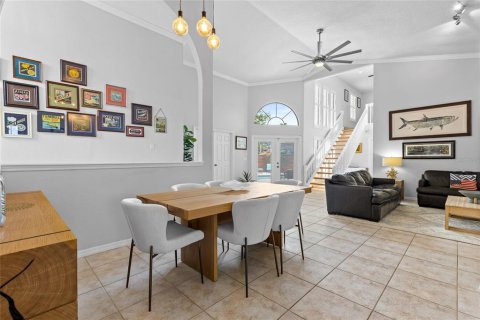 House in Longwood, Florida 4 bedrooms, 234.67 sq.m. № 2209492 - photo 3