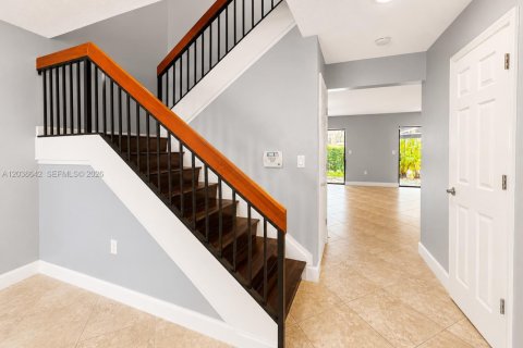 Townhouse in Tamarac, Florida 3 bedrooms, 168.25 sq.m. № 2084050 - photo 8