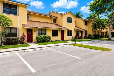 Townhouse in Tamarac, Florida 3 bedrooms, 168.25 sq.m. № 2084050