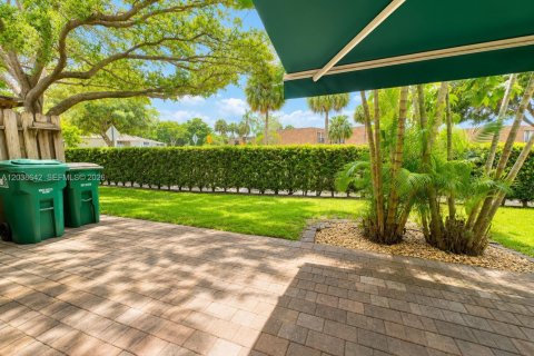 Townhouse in Tamarac, Florida 3 bedrooms, 168.25 sq.m. № 2084050 - photo 25