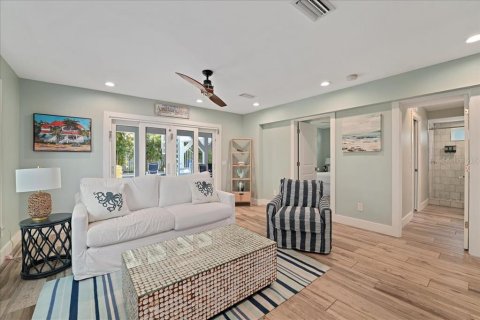 Casa en venta en Anna Maria, Florida, 3 dormitorios, 210.24 m2 № 2205828 - foto 10