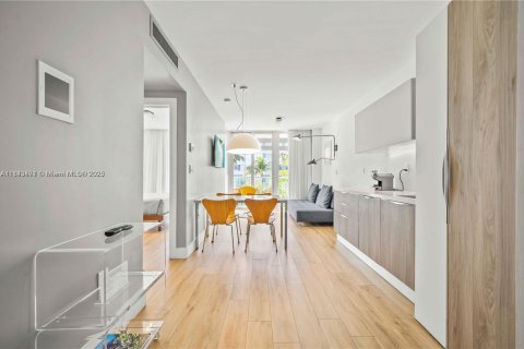 Condominio en venta en Miami Beach, Florida, 1 dormitorio, 46.64 m2 № 1842654 - foto 1