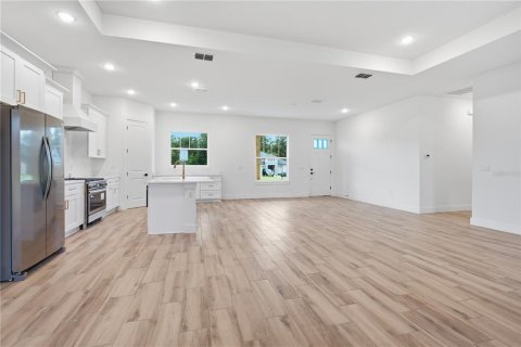 House in Ocala, Florida 4 bedrooms, 218.51 sq.m. № 2157859 - photo 6