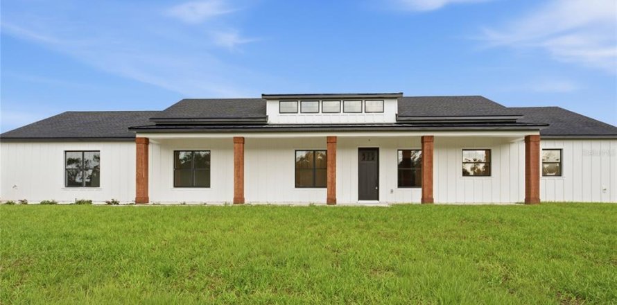 House in Ocala, Florida 4 bedrooms, 218.51 sq.m. № 2157859