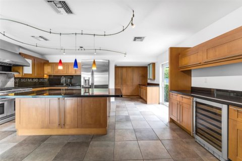 Casa en venta en Pinecrest, Florida, 4 dormitorios, 291.25 m2 № 2032682 - foto 17