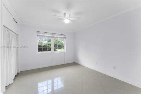 Casa en venta en Pinecrest, Florida, 4 dormitorios, 291.25 m2 № 2032682 - foto 28