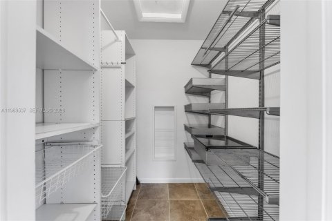 Casa en venta en Pinecrest, Florida, 4 dormitorios, 291.25 m2 № 2032682 - foto 26