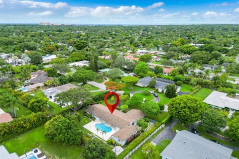 Casa en venta en Pinecrest, Florida, 4 dormitorios, 291.25 m2 № 2032682 - foto 2