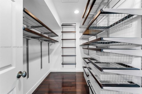 Casa en venta en Pinecrest, Florida, 4 dormitorios, 291.25 m2 № 2032682 - foto 23