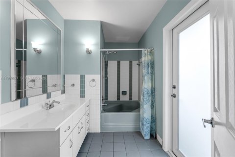 Casa en venta en Pinecrest, Florida, 4 dormitorios, 291.25 m2 № 2032682 - foto 27
