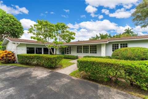 Casa en venta en Pinecrest, Florida, 4 dormitorios, 291.25 m2 № 2032682 - foto 15