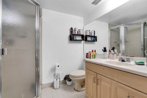 Copropriété à vendre à Miami, Floride: 2 chambres, 86.96 m2 № 1977451 - photo 10