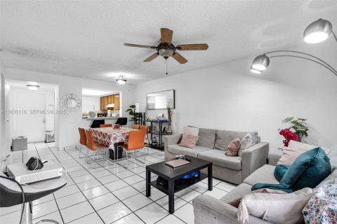 Copropriété à vendre à Miami, Floride: 2 chambres, 86.96 m2 № 1977451 - photo 5