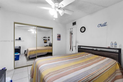 Copropriété à vendre à Miami, Floride: 2 chambres, 86.96 m2 № 1977451 - photo 12