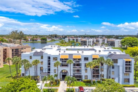 Copropriété à vendre à Miami, Floride: 2 chambres, 86.96 m2 № 1977451 - photo 1