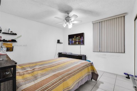 Copropriété à vendre à Miami, Floride: 2 chambres, 86.96 m2 № 1977451 - photo 11