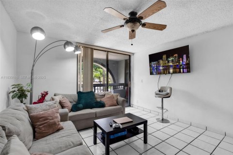 Copropriété à vendre à Miami, Floride: 2 chambres, 86.96 m2 № 1977451 - photo 6