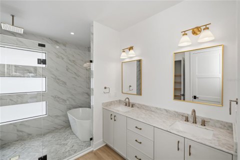 Casa en venta en Port Charlotte, Florida, 4 dormitorios, 227.24 m2 № 2100234 - foto 6