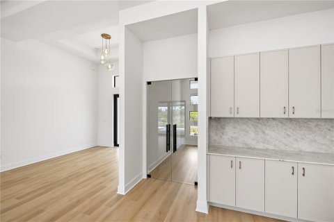 Casa en venta en Port Charlotte, Florida, 4 dormitorios, 227.24 m2 № 2100234 - foto 11