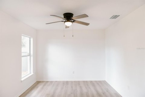 Casa en venta en Eustis, Florida, 4 dormitorios, 131.46 m2 № 1853571 - foto 15