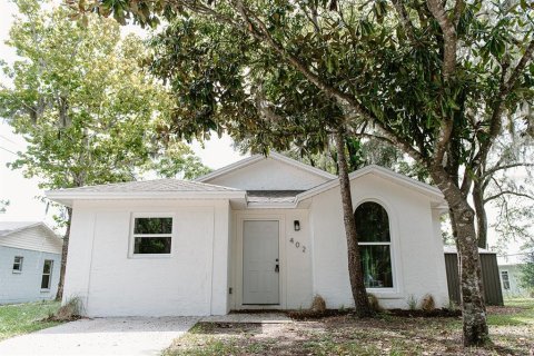 Casa en venta en Eustis, Florida, 4 dormitorios, 131.46 m2 № 1853571 - foto 1