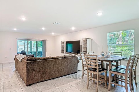 Villa ou maison à vendre à Edgewater, Floride: 4 chambres, 200.11 m2 № 1717049 - photo 8