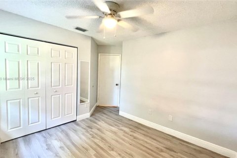 Touwnhouse à louer à Miami, Floride: 3 chambres, 168.99 m2 № 1896270 - photo 19