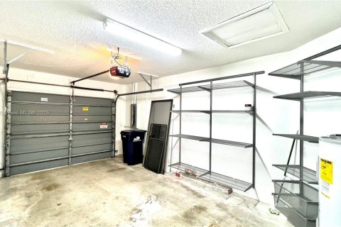 Touwnhouse à louer à Miami, Floride: 3 chambres, 168.99 m2 № 1896270 - photo 25