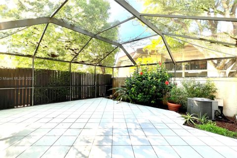 Touwnhouse à louer à Miami, Floride: 3 chambres, 168.99 m2 № 1896270 - photo 24