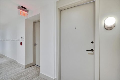 Copropriété à vendre à Miami Beach, Floride: 2 chambres, 82.4 m2 № 1955223 - photo 18