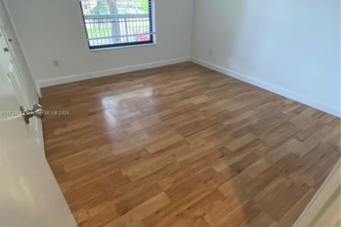 Condominio en venta en Tamarac, Florida, 2 dormitorios, 92.9 m2 № 1486771 - foto 19