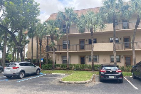 Condominio en venta en Tamarac, Florida, 2 dormitorios, 92.9 m2 № 1486771 - foto 29