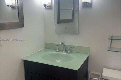 Condominio en alquiler en Miami Beach, Florida, 43.85 m2 № 1991797 - foto 8