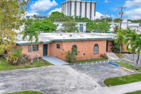 Immobilier commercial à vendre à North Miami, Floride № 2075882 - photo 4
