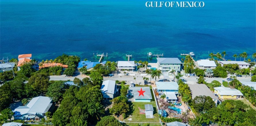 Дом в Марафон, Флорида 3 спальни, 142.88м2 № 1961910