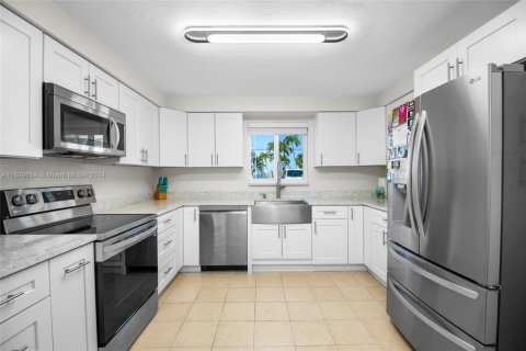 Купить виллу или дом в Марафон, Флорида 3 спальни, 142.88м2, № 1961910 - фото 13