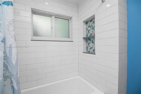 Купить виллу или дом в Марафон, Флорида 3 спальни, 142.88м2, № 1961910 - фото 30