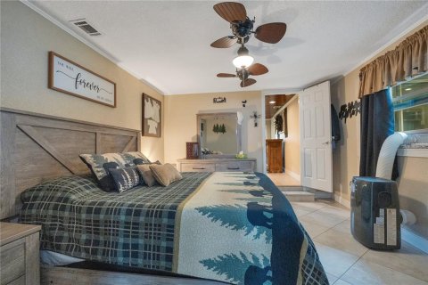 House in Mount Dora, Florida 3 bedrooms, 166.67 sq.m. № 1815663 - photo 18