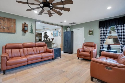 House in Mount Dora, Florida 3 bedrooms, 166.67 sq.m. № 1815663 - photo 6