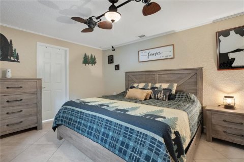 House in Mount Dora, Florida 3 bedrooms, 166.67 sq.m. № 1815663 - photo 19