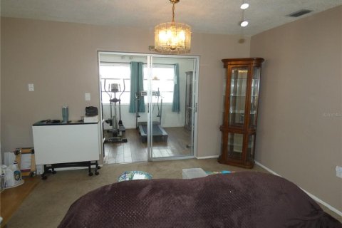 House in Port Richey, Florida 2 bedrooms, 105.54 sq.m. № 1870602 - photo 11