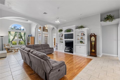 Villa ou maison à vendre à Cape Coral, Floride: 4 chambres, 235.04 m2 № 1528261 - photo 8