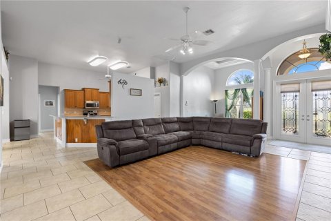 Villa ou maison à vendre à Cape Coral, Floride: 4 chambres, 235.04 m2 № 1528261 - photo 9