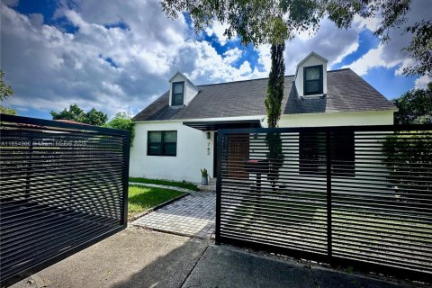 Villa ou maison à louer à Miami, Floride: 4 chambres, 157.93 m2 № 1872185 - photo 3